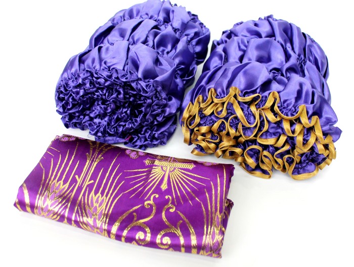 РК2705  Обтяжка атлас с золотом  парча  плотик с розами