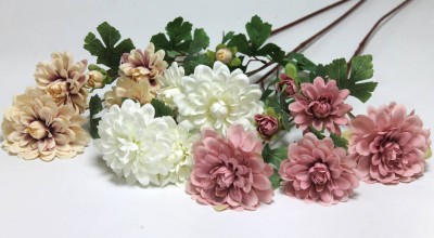 В12352 Б/С Ветка георгина Бакарди 4 гол.и 2 бут.82см 