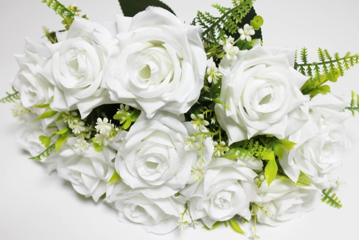 Б12258 Б/С Бук.11гол.открытых роз с дорогим лист."Амалия"39см