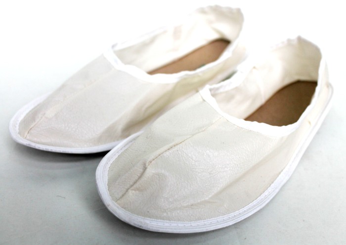 Р1682 Следки ритуал. кож/зам. черные/белые