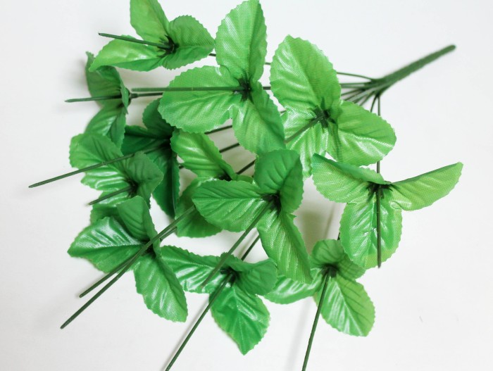 О12005 Подбукетник 12голов.12листов 44см(40шт)