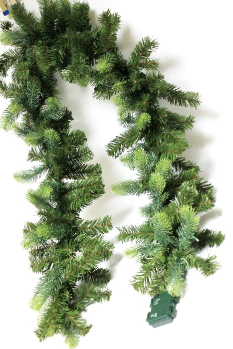 ЛЗ12007 Б/С Гирлянда хвойная пушистая с гирляндой.Литая и ПВХ 190см 