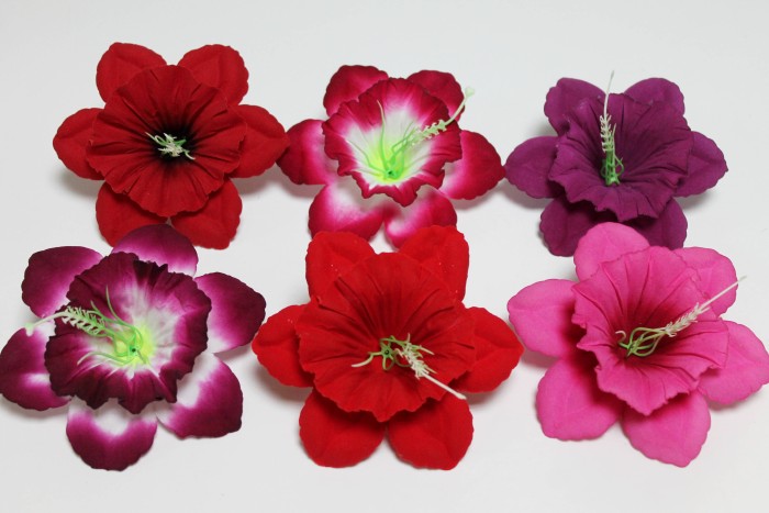 Г10800 Б/С Нарцисс бархатный цветной с тычинкой d=13см(50шт)