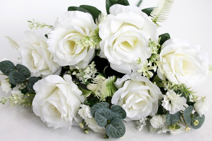 Б11939 Б/С Букет роз 9в.с эвкал.и красив.доб."Вумен"48см(4микс)