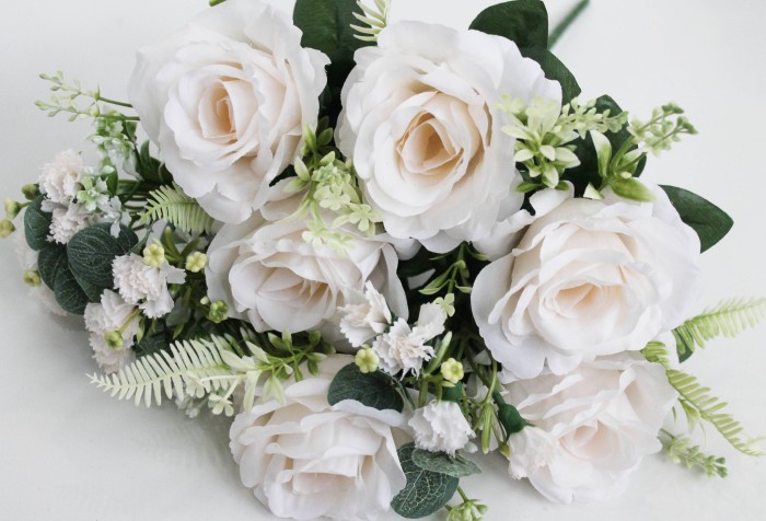 Б11939 Б/С Букет роз 9в.с эвкал.и красив.доб."Вумен"48см(4микс)