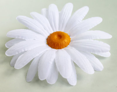 Г460 Ромашка крупная 14см из толстого хлопка с большой желт.серединой(100шт)