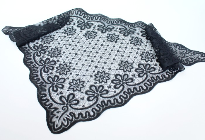 Р4052 Косынка ритуальная с оплавленным краем (109х75см)