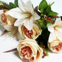 Персиковый