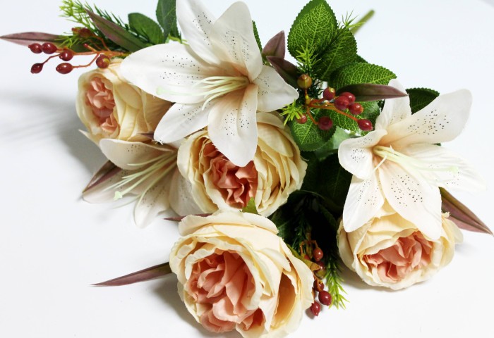 Б11744 Букет пионовидн.роза с лил.10в."Голубка"Н48см(3микс)