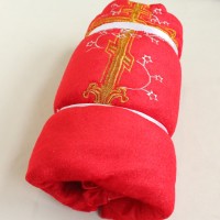 Красный