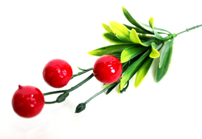 В11270 Б/С Ягоды крупной брусники на ветке Н32см(100шт)