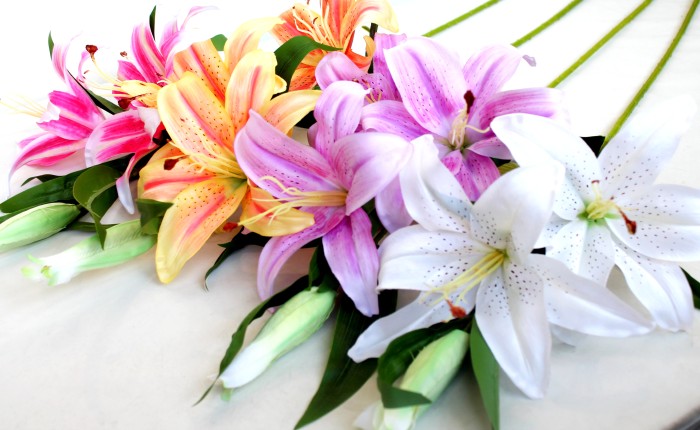 В9011 Б/С Ветка лилии"Янтарная"3г.+1б.Н103см(4шт)