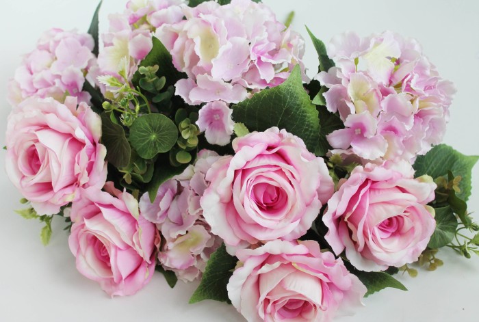 Б11952 Б/С Куст-композиция 5гол.гортенз.и 5гол.розы с добавками 65см