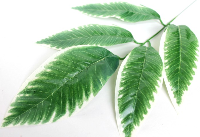 В9181 Б/С Ветка дерева с белым краем 5лист.Н57см(12шт)