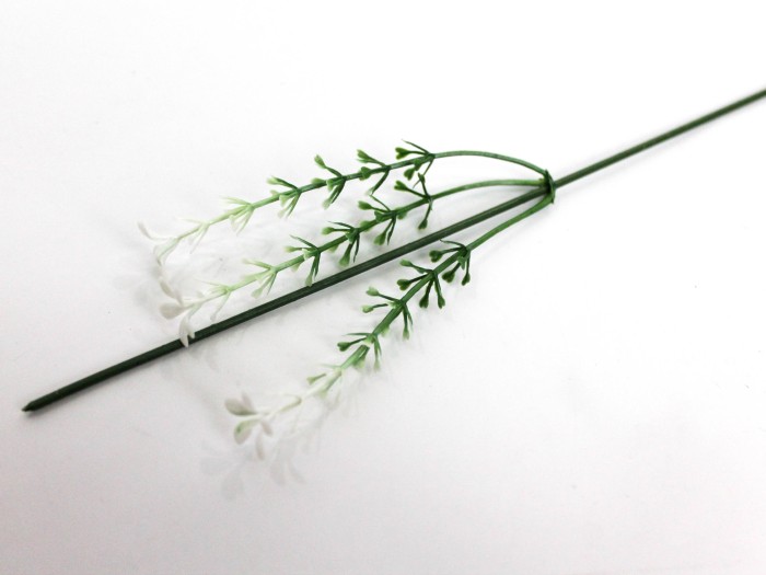 Г11959 Ветка-добавка с белым цветочком 10см(упак-650шт)