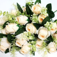 Персиковый